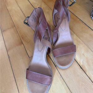 Zodiac Tan Leather Sandals